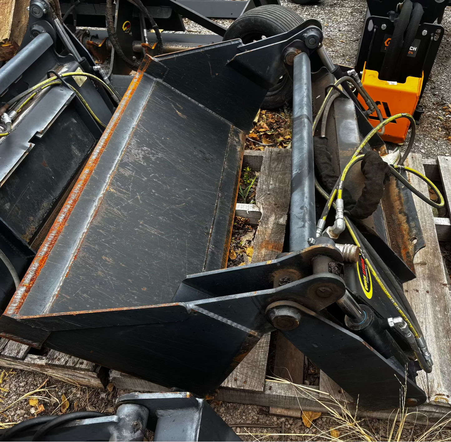 Quick Attach 4in1 Mini Bucket