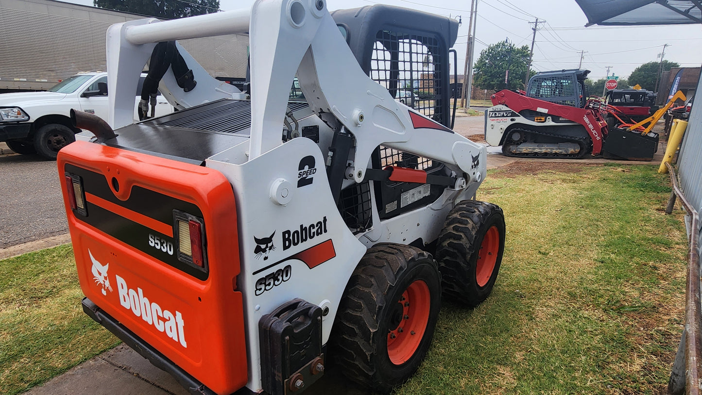 Bobcat S530 Skid-Steer Loader