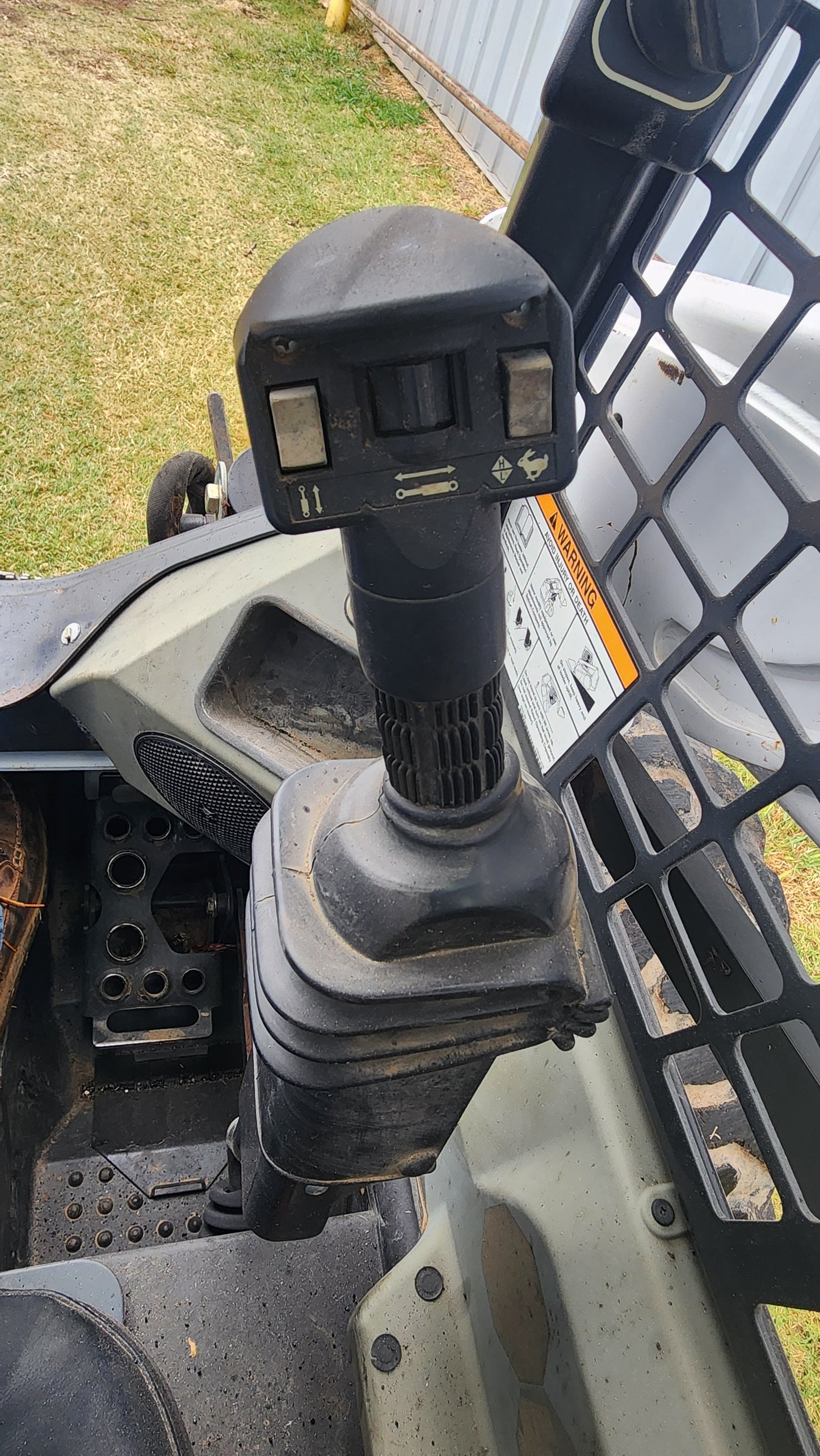 Bobcat S530 Skid-Steer Loader