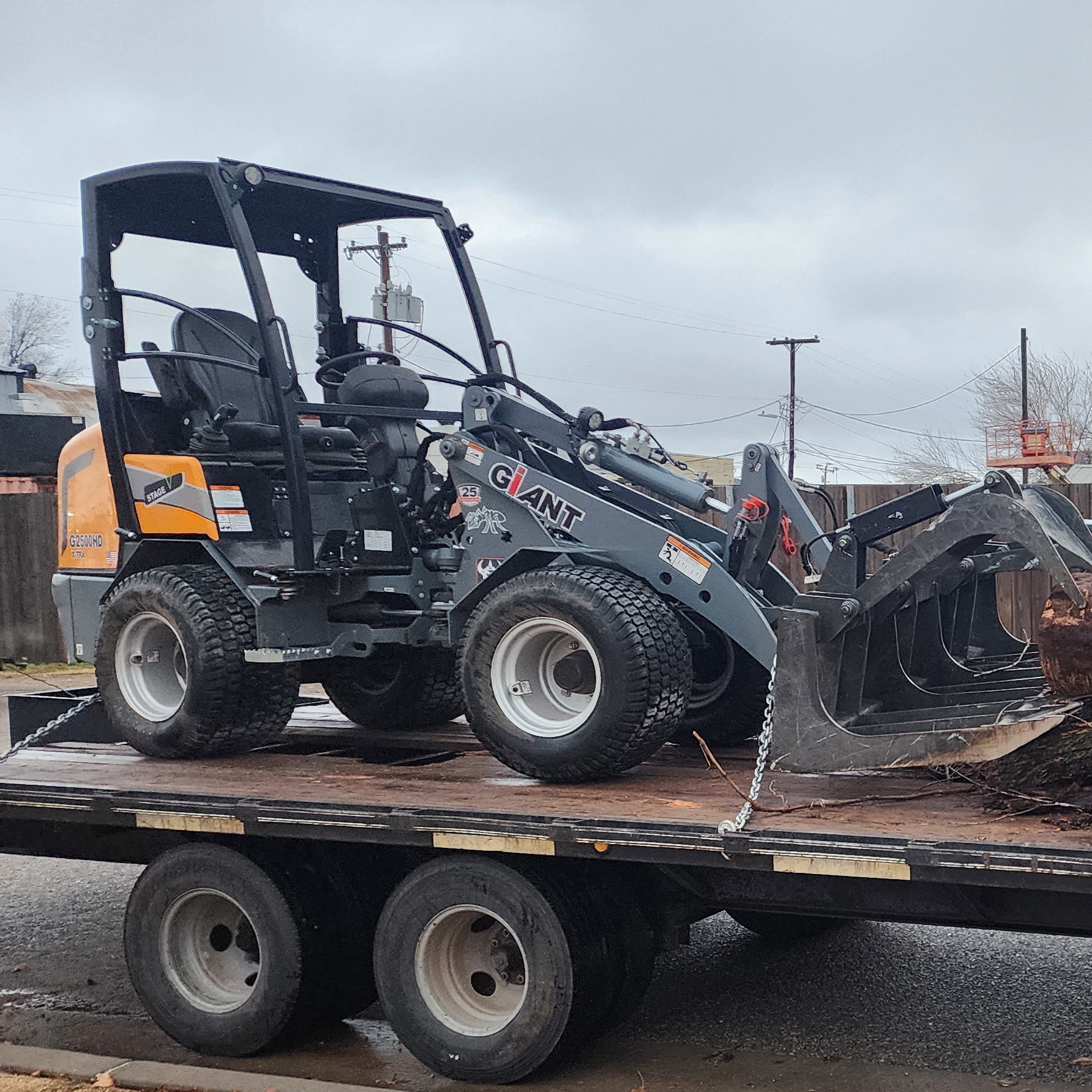 Giant G2500HD X-Tra Compact Wheel Loader (Standard Boom) 276 hrs