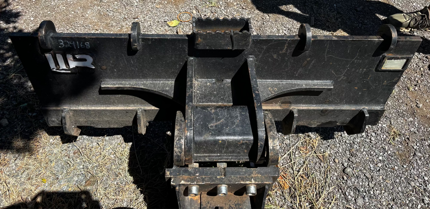 Werk-Brau Skid Steer Mount for 310 Quick Attach Breaker **need more detail**