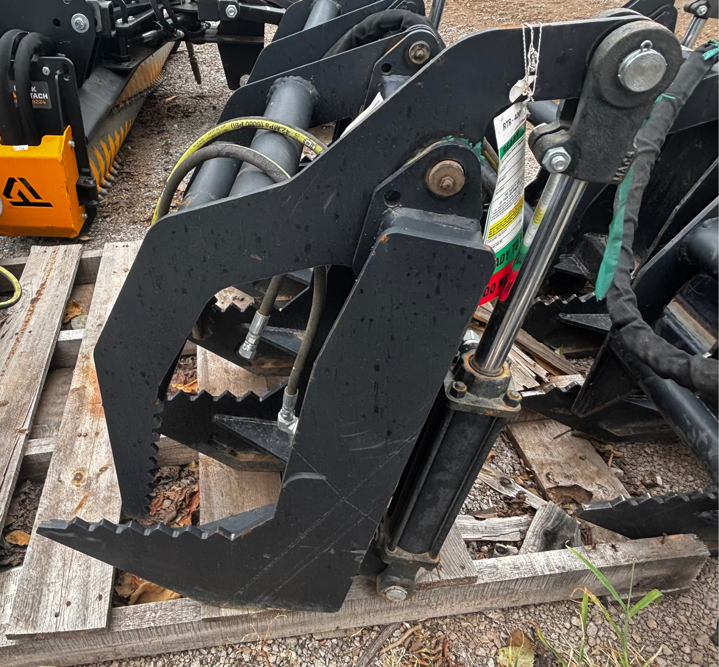 Quick Attach Verticle Root Grapple