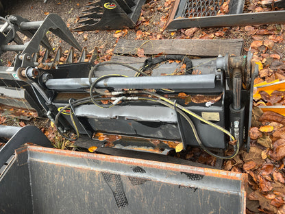 Quick Attach 4-N-1 Mini Skid Steer Combination Bucket